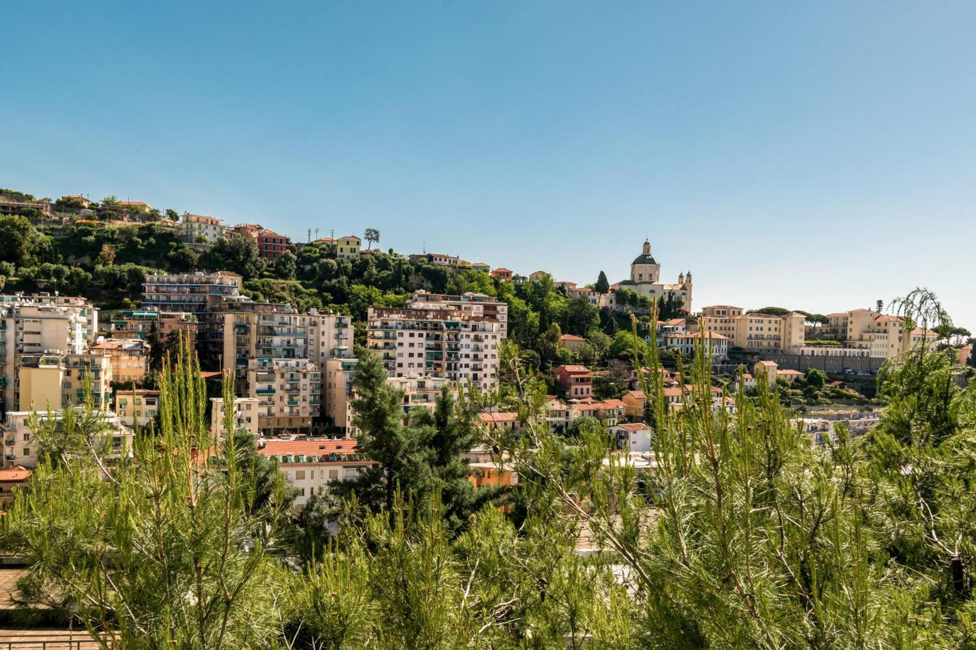 Apartment Stupendo Trilocale Posto Auto Gratuito - Wifi & Netflix