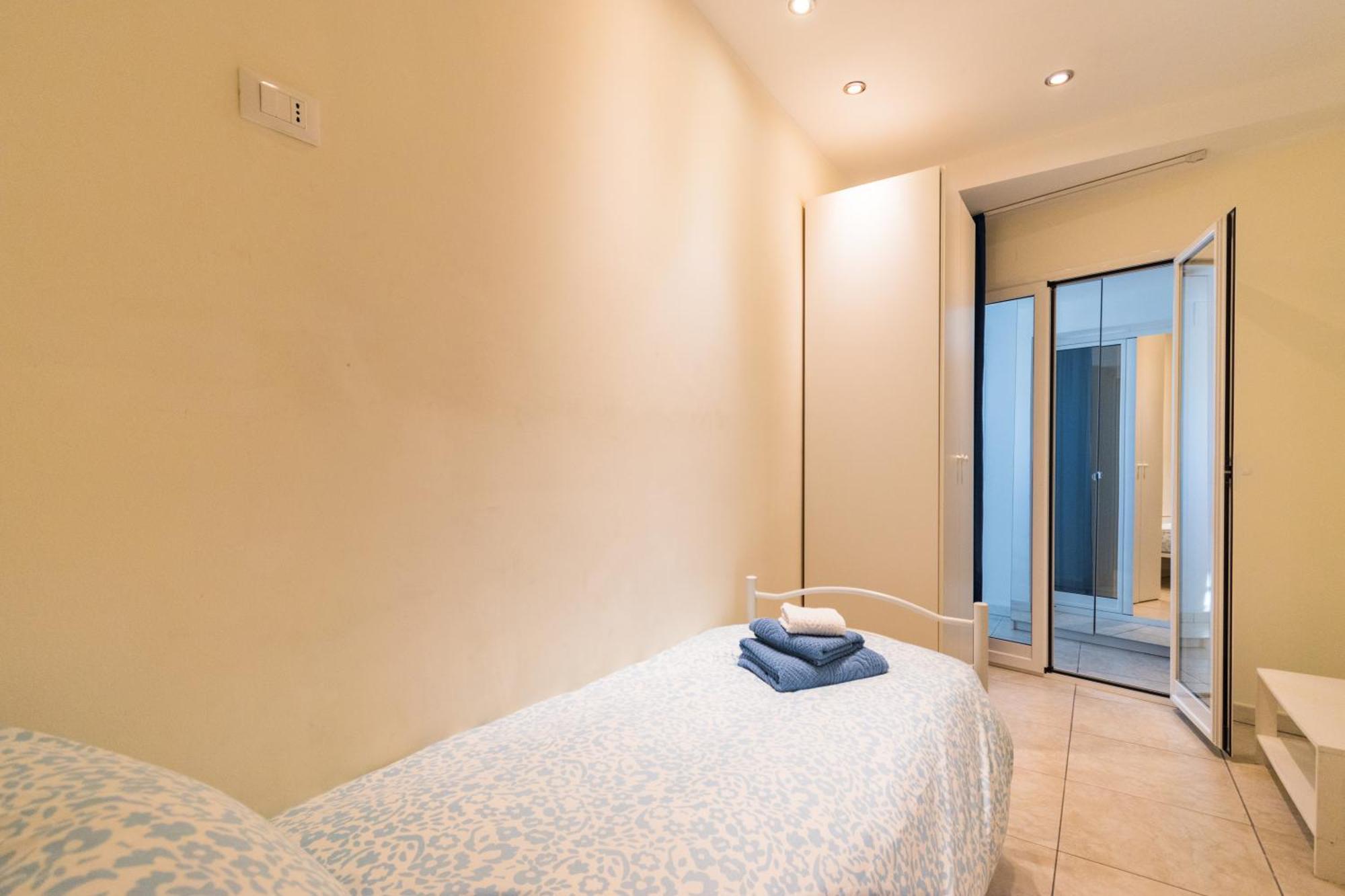 Stupendo Trilocale Posto Auto Gratuito - Wifi & Netflix Apartment *